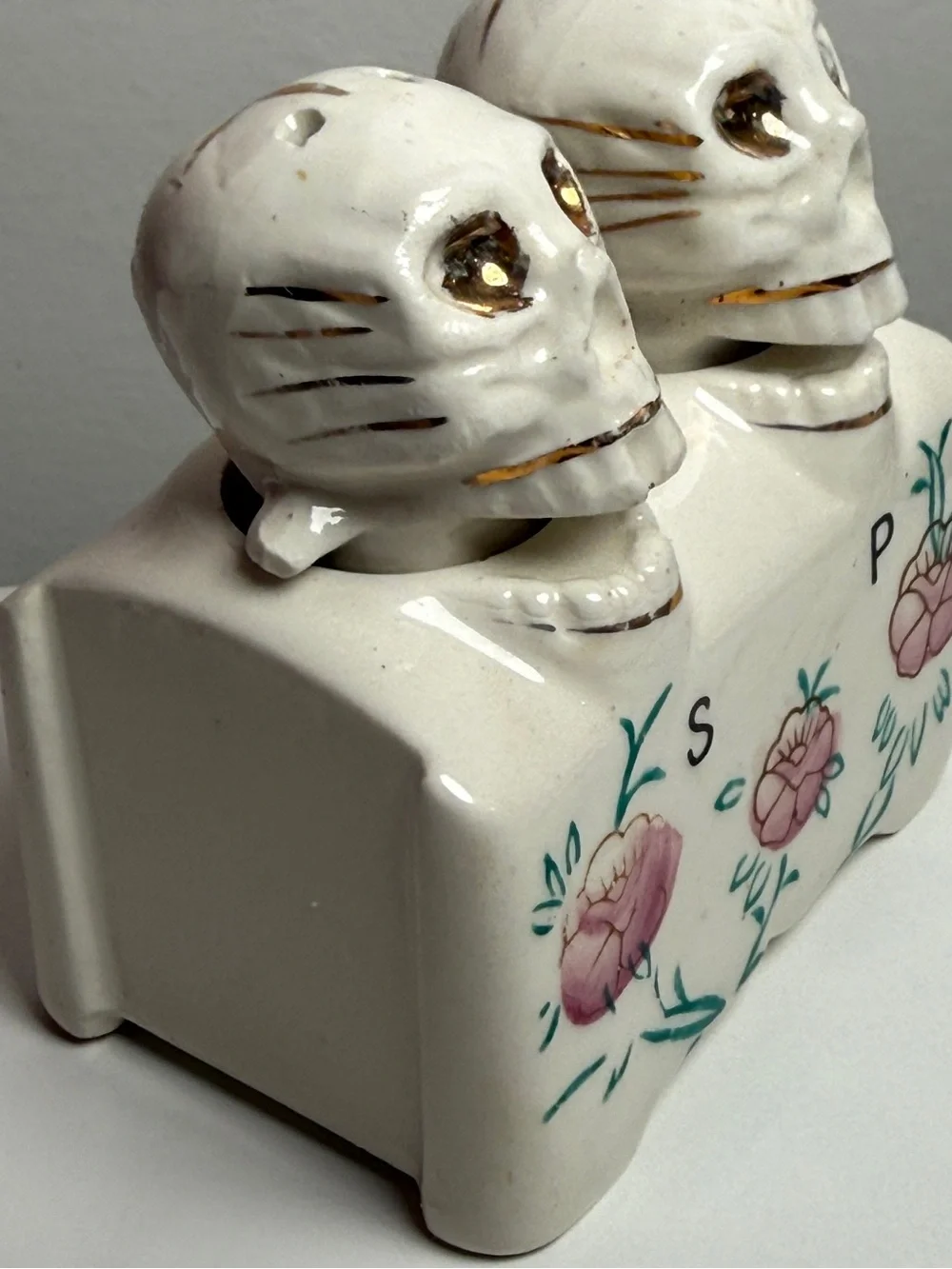 N/A decorative ceramic